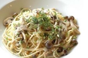 きのこと甲州梅パスタ