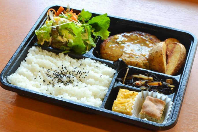 有機豆腐と地鶏のハンバーグ