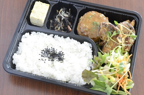 サバ竜田と豆腐ハンバーグジュニア